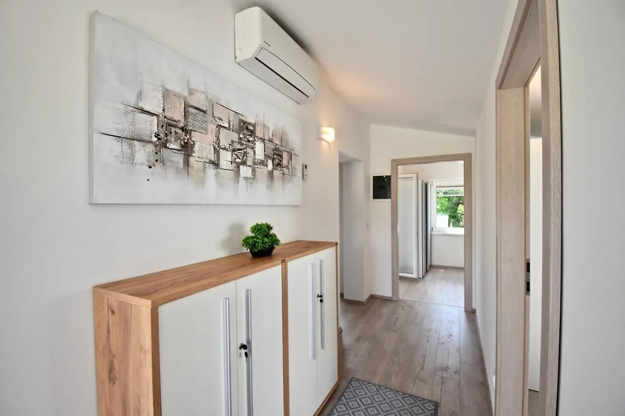 Holiday House With Sea View And Bbq Grill Medulin 0*,