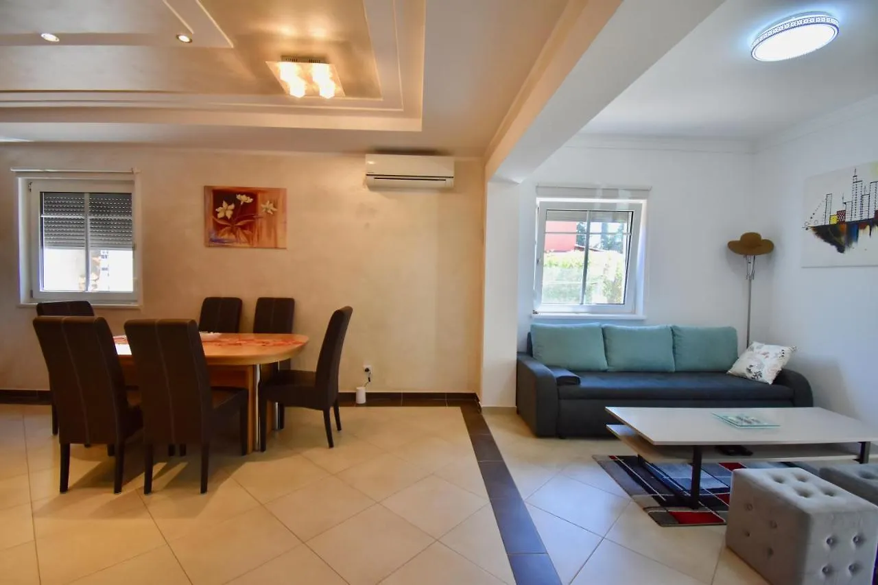 Holiday House With Sea View And Bbq Grill Medulin Croatia