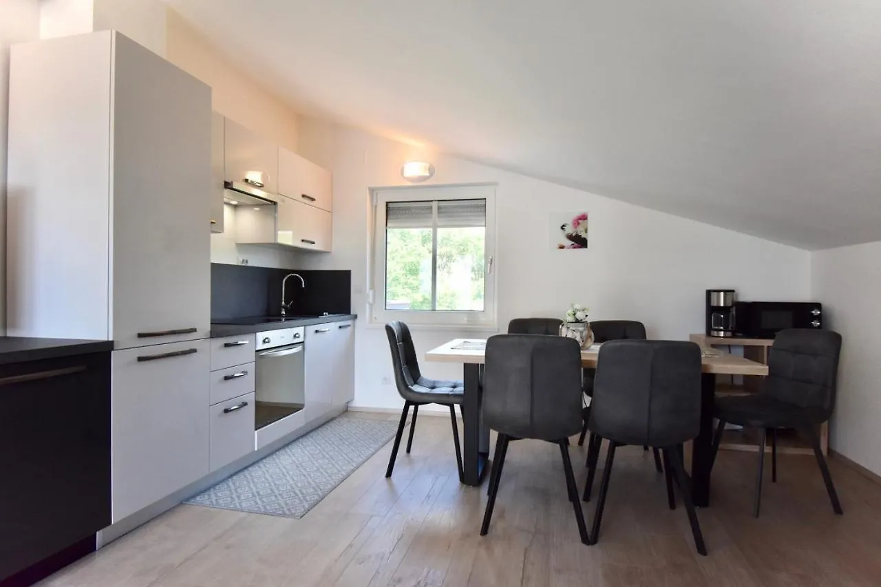 Holiday House With Sea View And Bbq Grill Medulin Holiday home