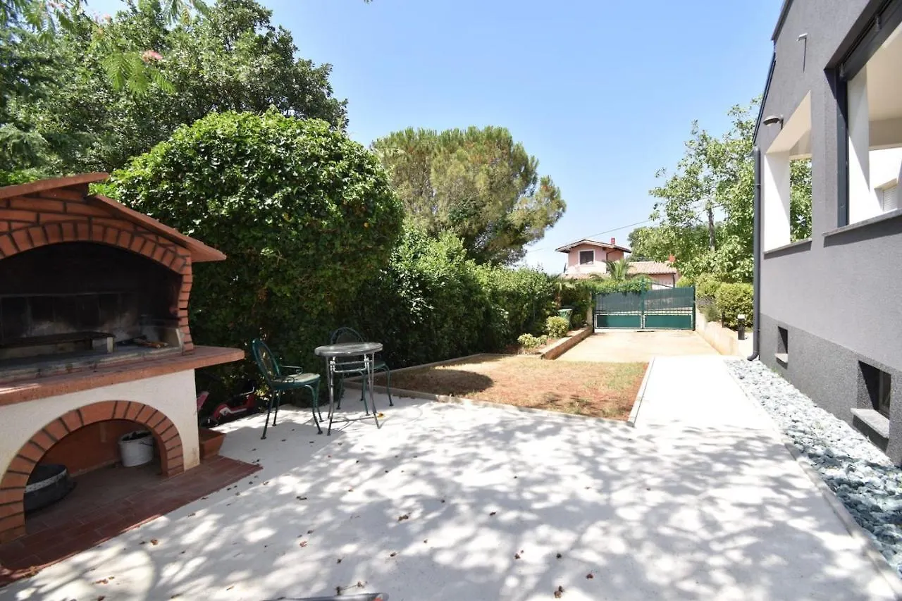 Holiday House With Sea View And Bbq Grill Medulin 0*,  Croatia